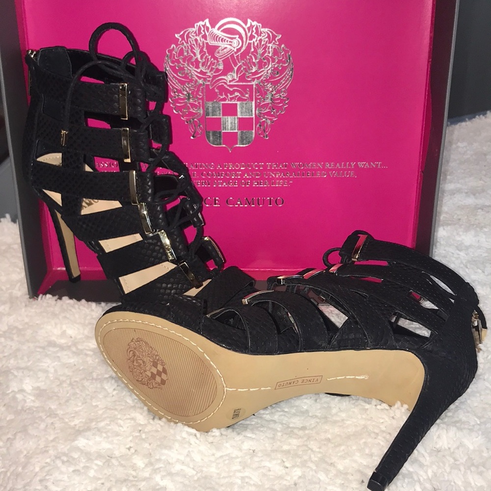 Vince Camuto 🌸New🌸Black Gold Heels Pumps - Picture 10 of 15